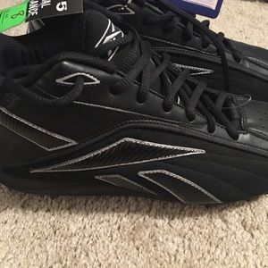 Men’s Reebok Baseball Cleats sz8